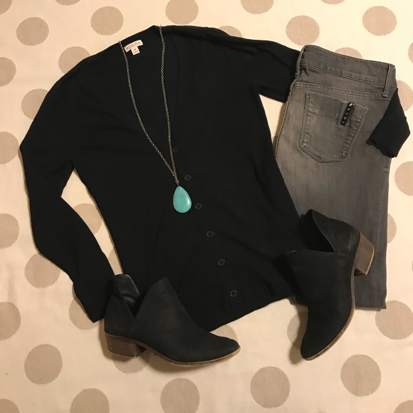 Merona Sweaters - Merona v neck cardigan